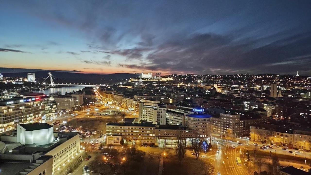 Panorama - Sunset And Castle View, 22Nd Floor, Garage, Ac Apartment Bratislava Exterior foto